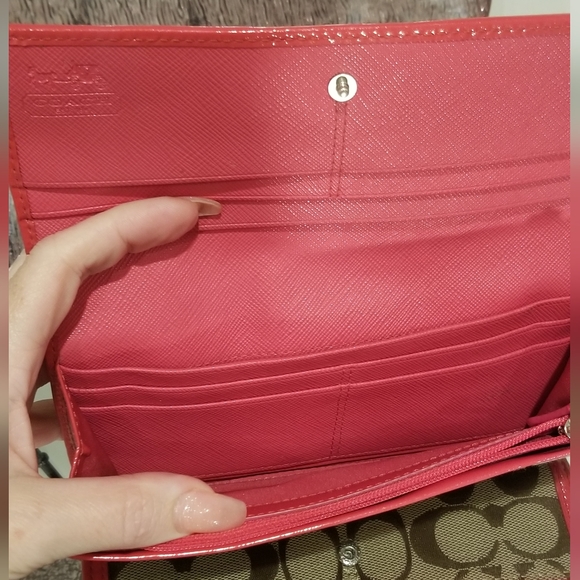 COACH Khaki Signature C Wallet w/ Watermelon Patent Leather - Picture 8 of 12